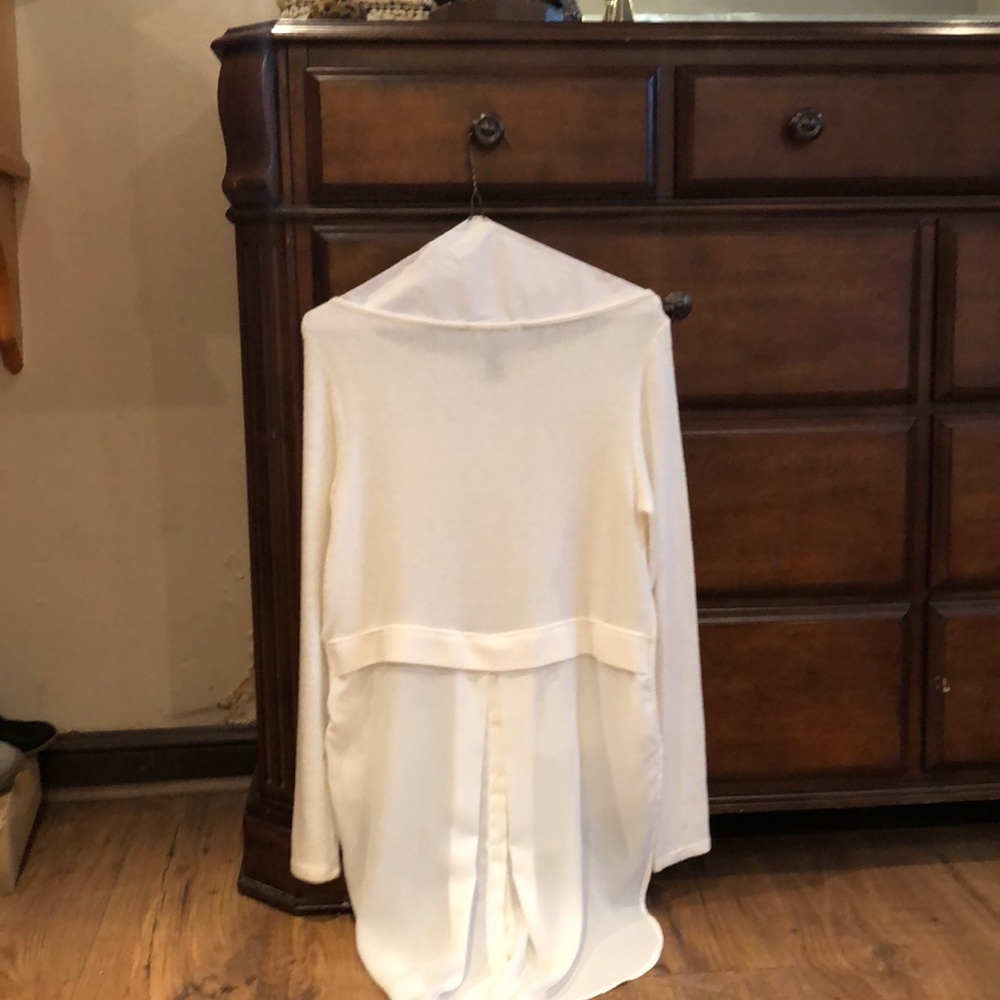 Sweater - Picture 2 of 4